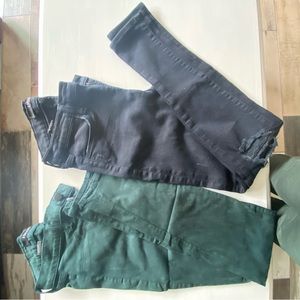 2 jeans super skinny size 25 is good condition